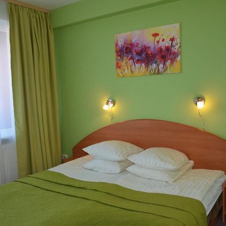 Latgale Hotel Rēzekne Buitenkant foto