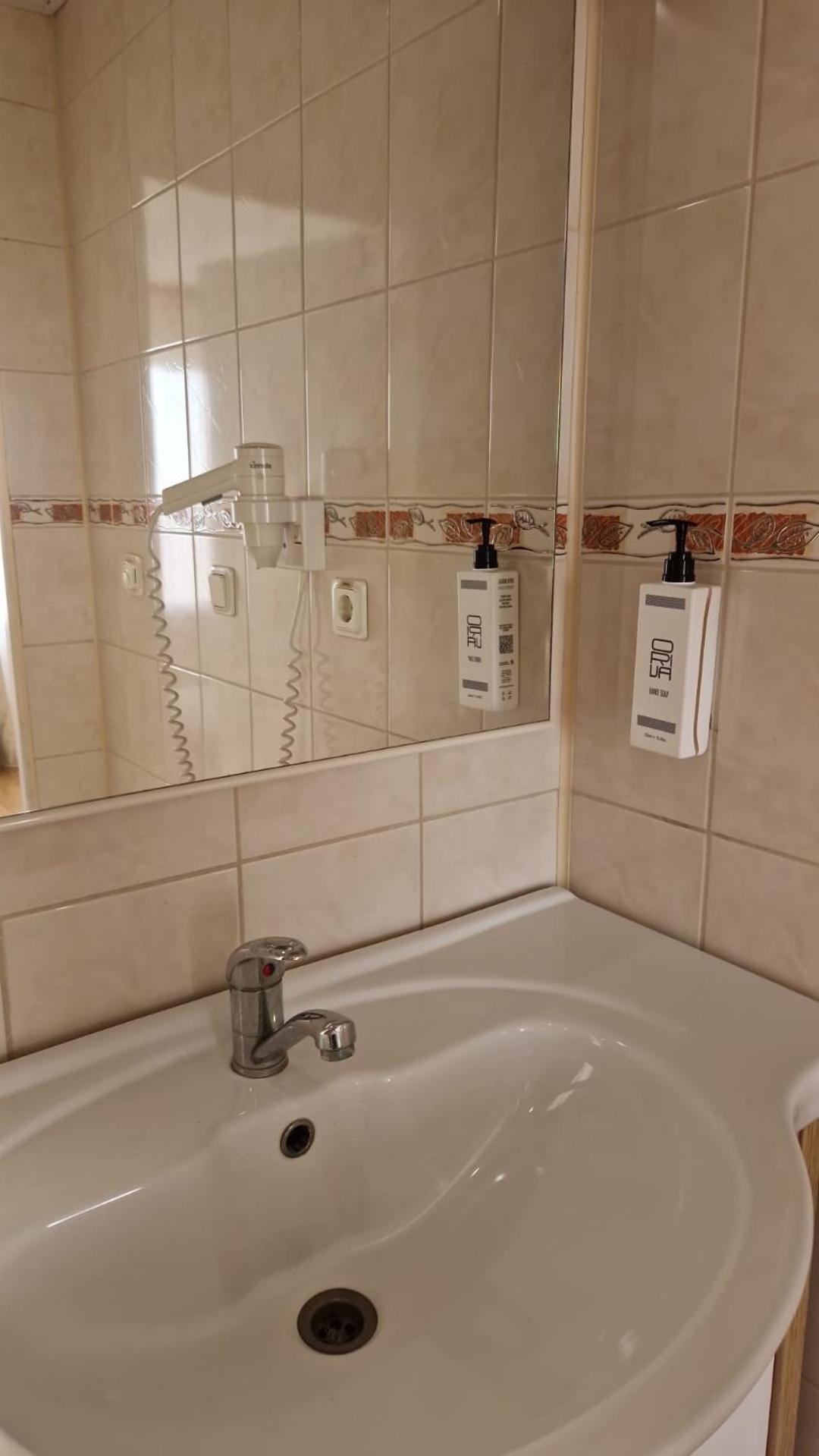 Latgale Hotel Rēzekne Buitenkant foto