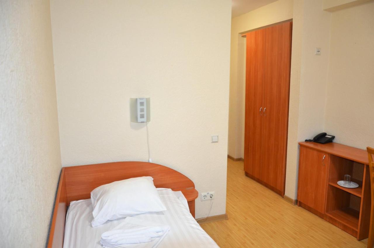 Latgale Hotel Rēzekne Buitenkant foto