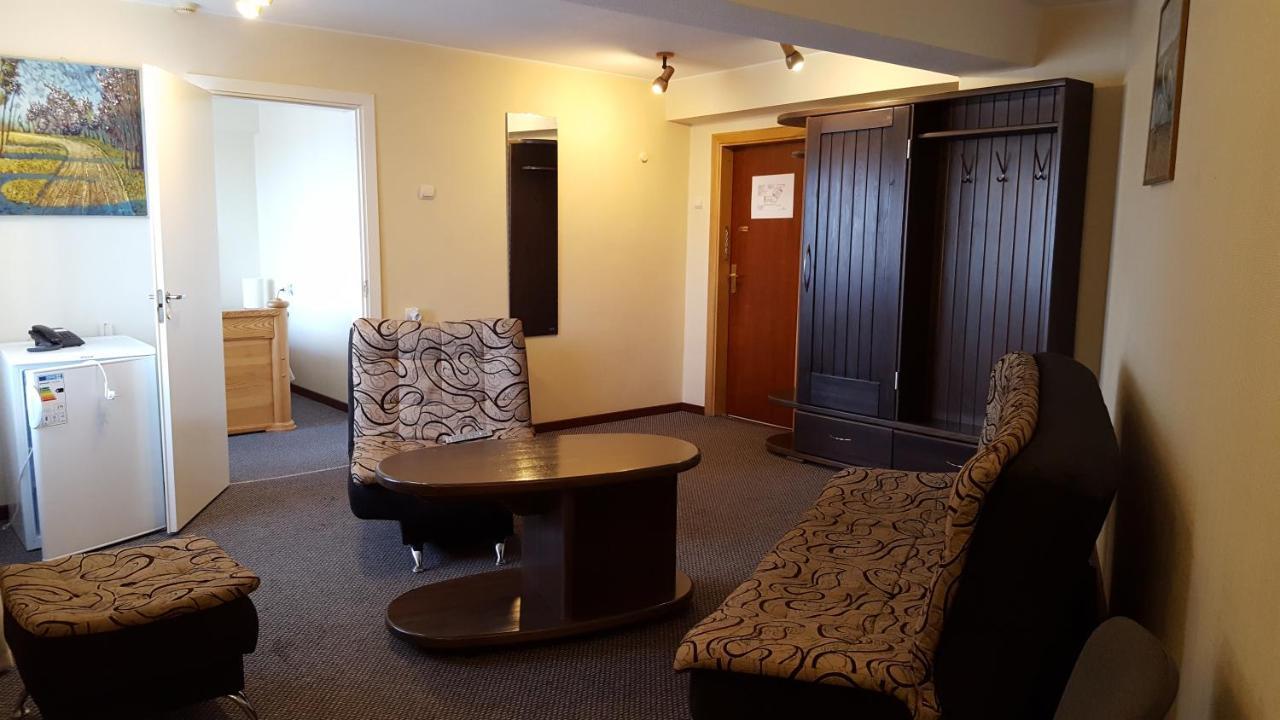 Latgale Hotel Rēzekne Buitenkant foto