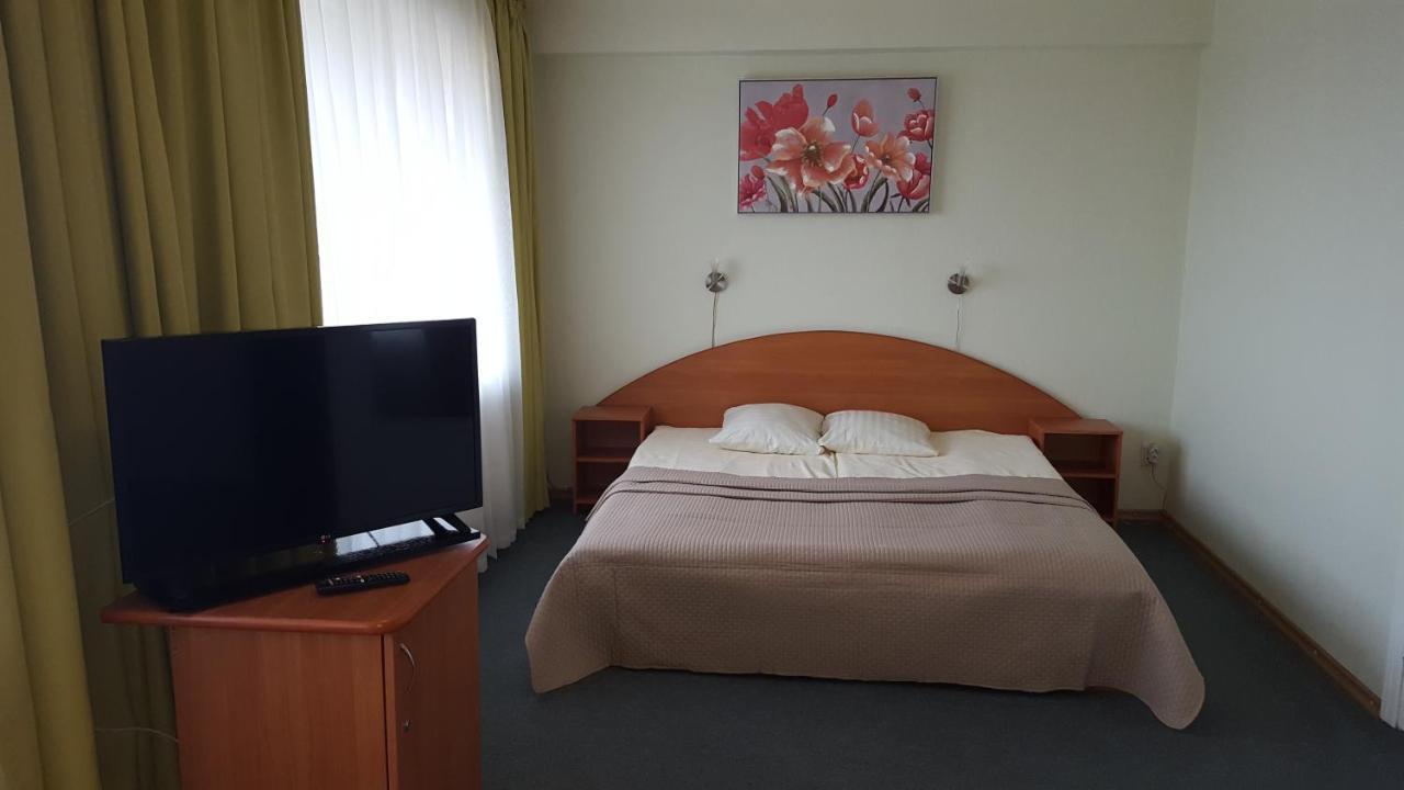 Latgale Hotel Rēzekne Buitenkant foto